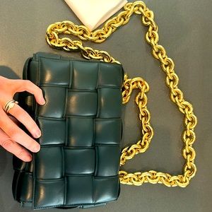 Bottege Veneta chain Cassette bag!  In perfect condition only worn once.